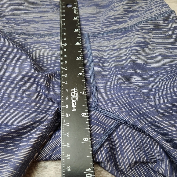 Outdoor Voices Dark Blue Leggings Size XS Free Form Style Inner Waist Pocket - Picture 9 of 12